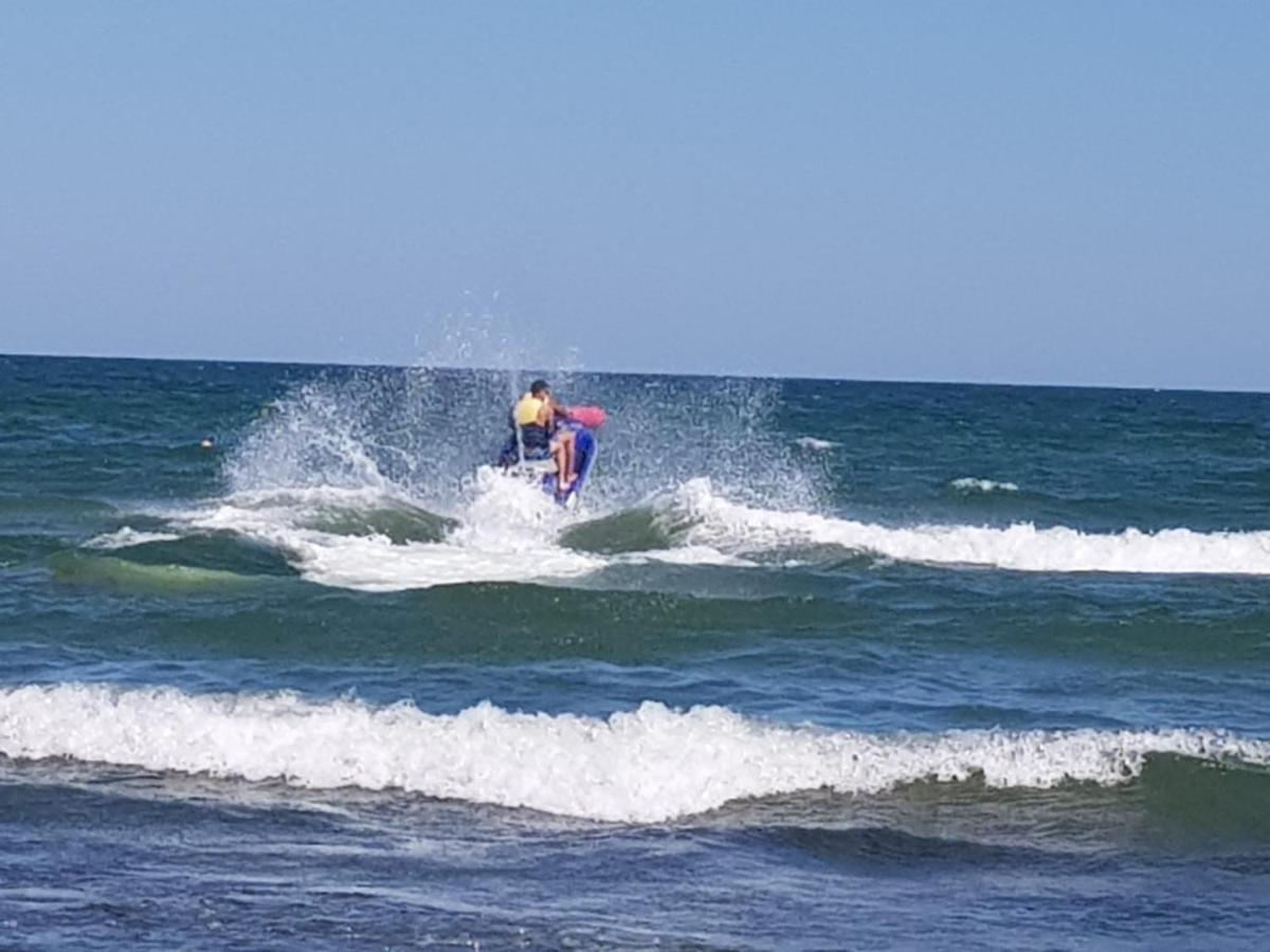 Eros Beach Resort Navodari Bagian luar foto